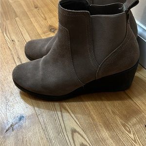 Suede bootie